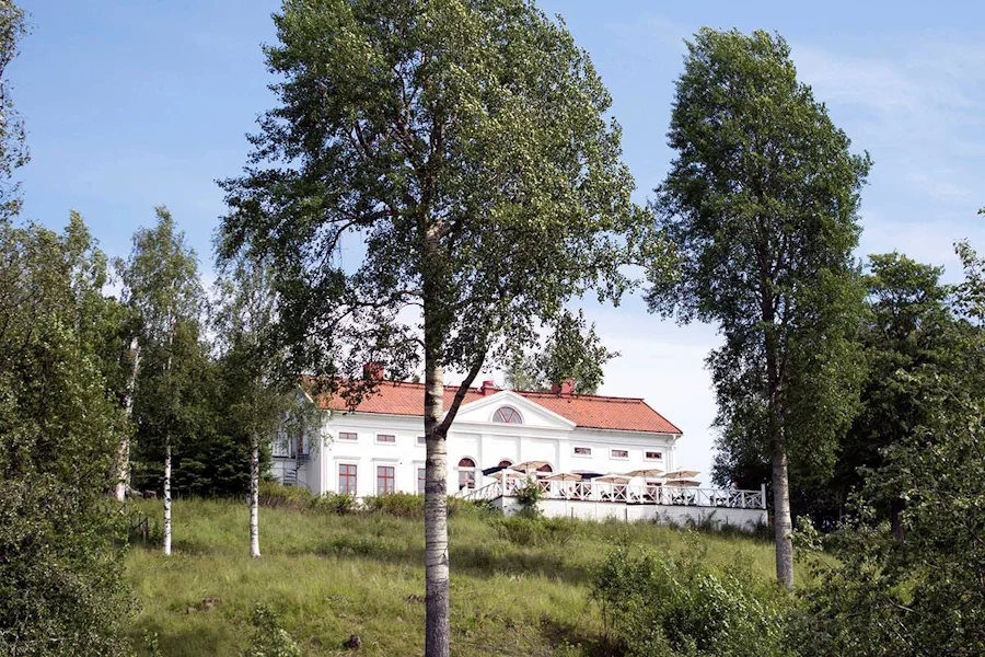 baggbole-herrgard-en-historisk-parla-vid-alvens-strand